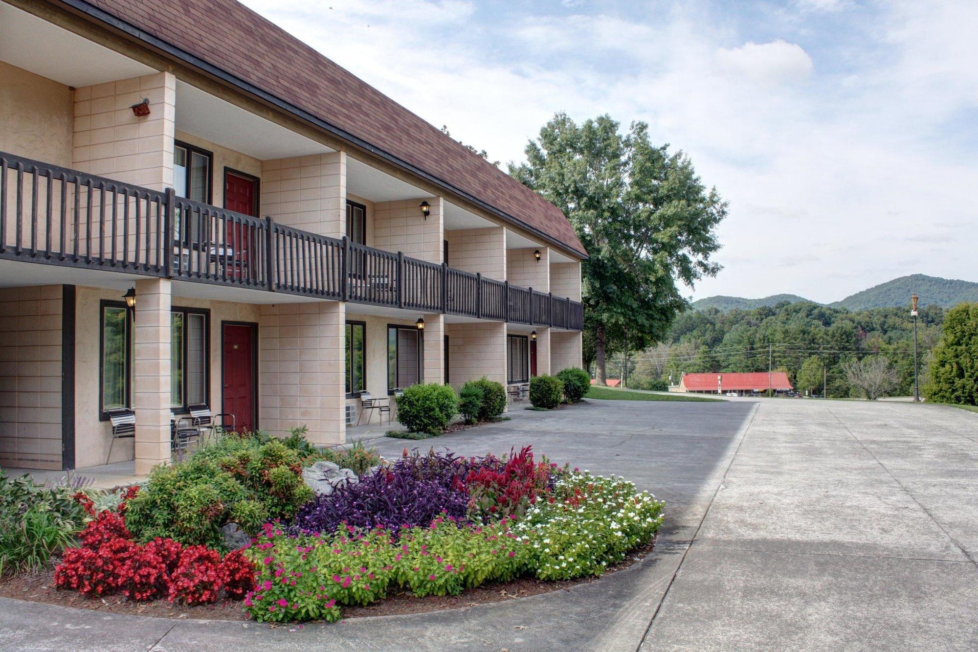 Highland Manor Inn Townsend Bagian luar foto